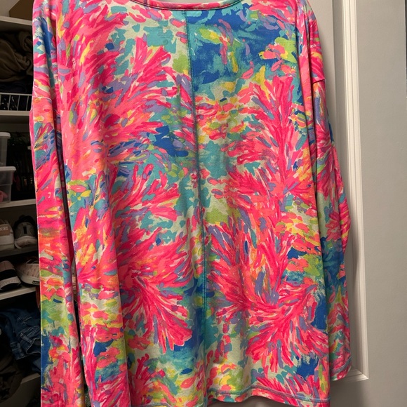 Lilly Pulitzer Luxletic Top - Picture 2 of 3
